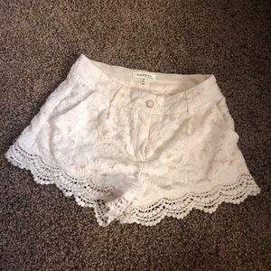 Cream lace shorts!